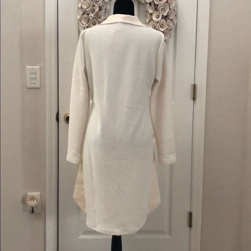Luxurious Cream draped open front sweater jacket - Picture 7 of 8